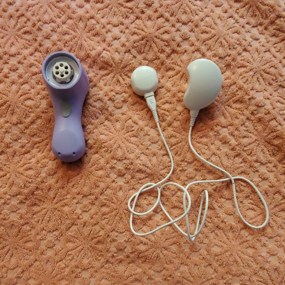 Clarisonic Mia & charging cord
